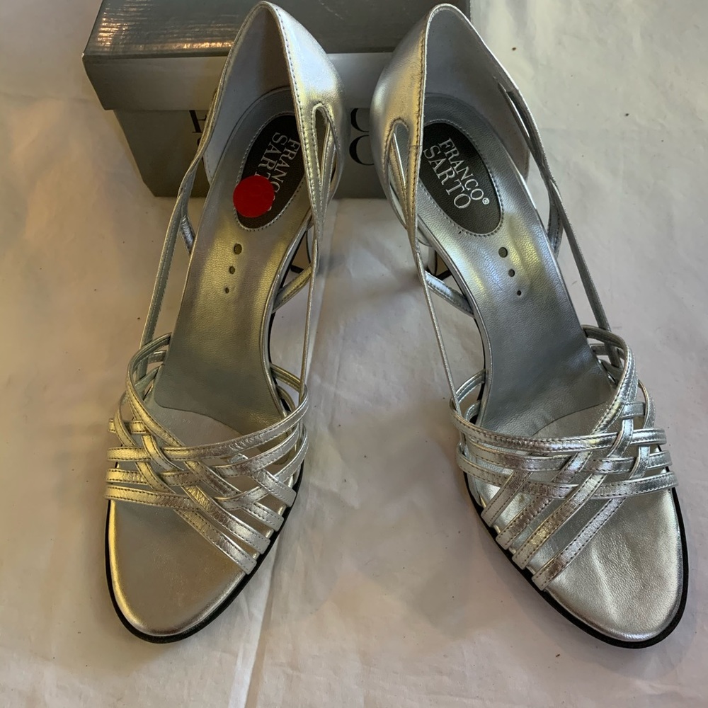 NIB Franco Sarto Metallic Silver Sandal Pump 8